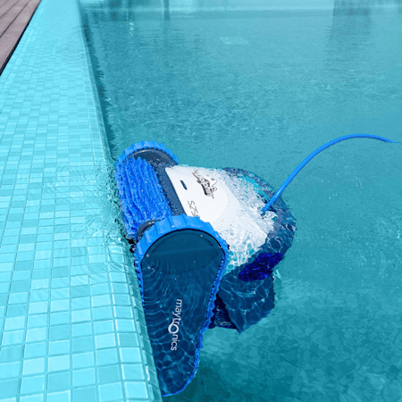 Dolphin S250 Robotic Pool Cleaner