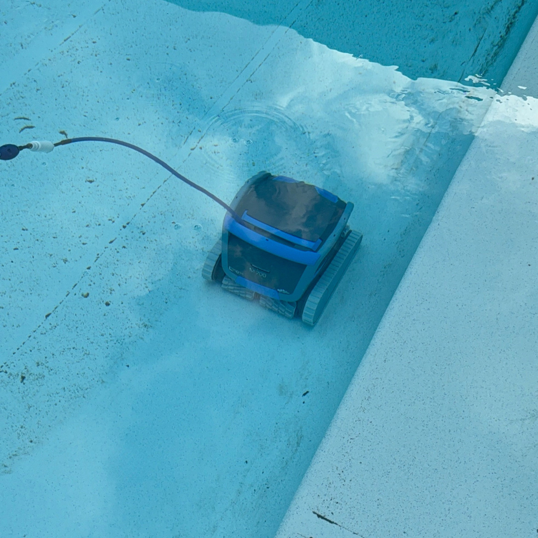 Dolphin M700 Robotic Wifi Pool Cleaner
