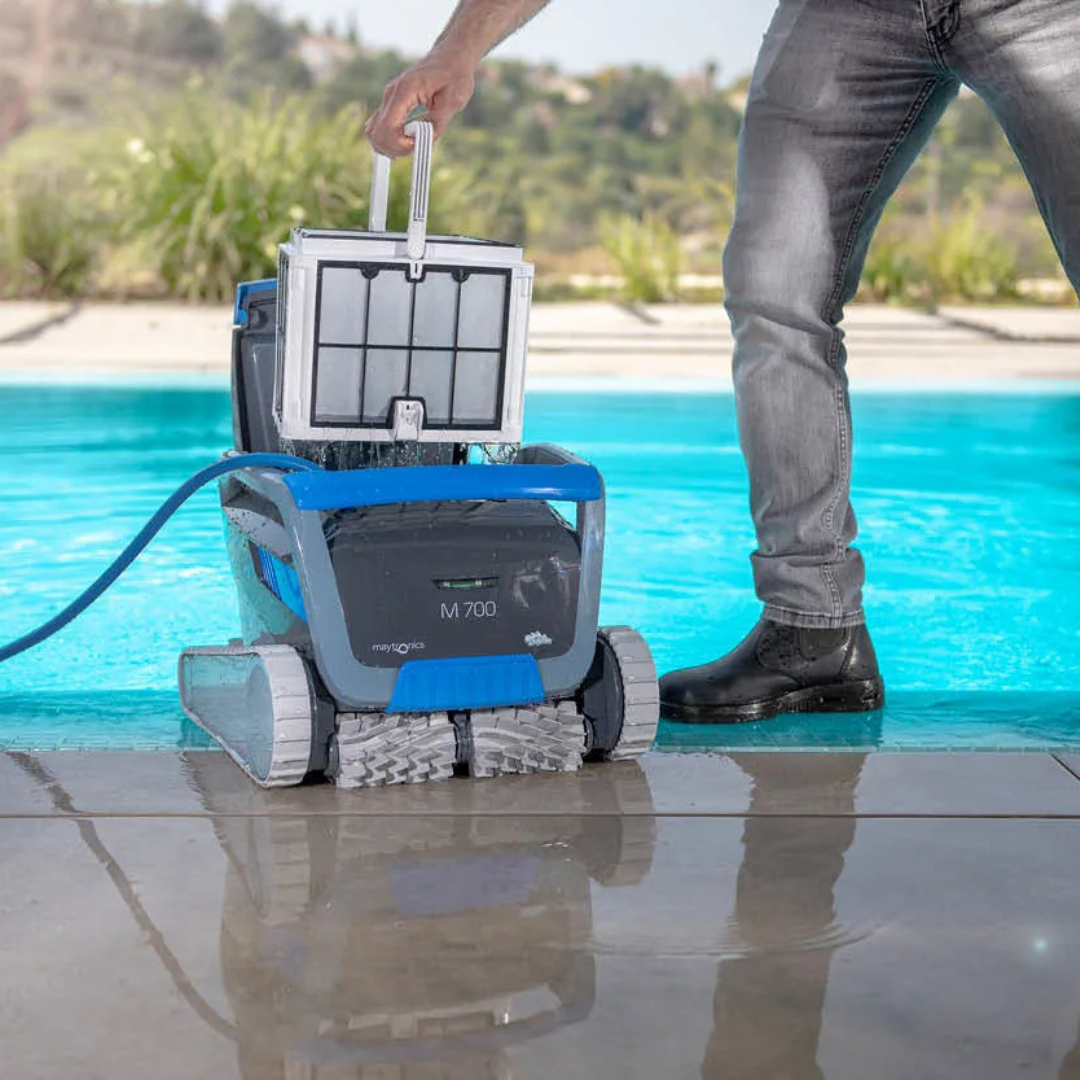 Dolphin M700 Robotic Wifi Pool Cleaner