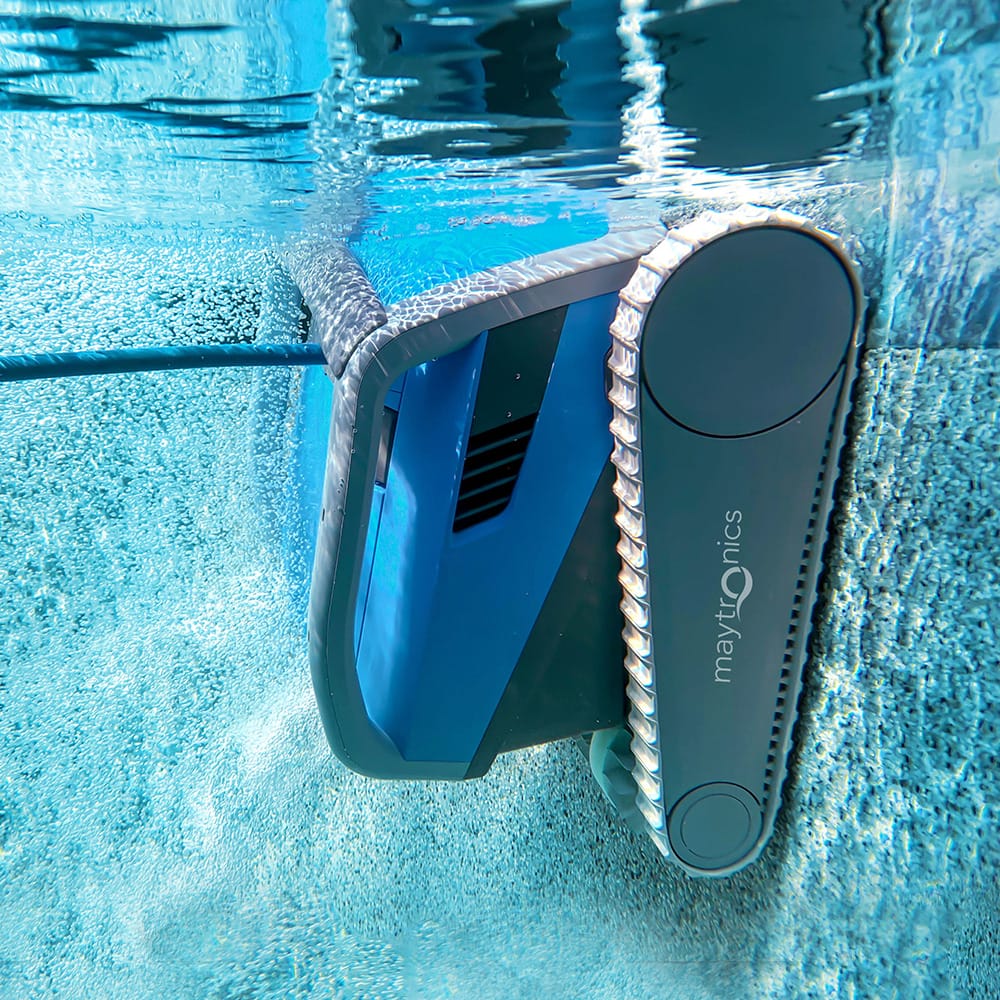 Dolphin M600 Robotic Wifi Pool Cleaner